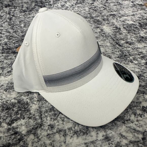 New Callaway Men's White Flexfit 110 One Ten Golf Hat Cap w/ Striped Band & Logo - Picture 7 of 10